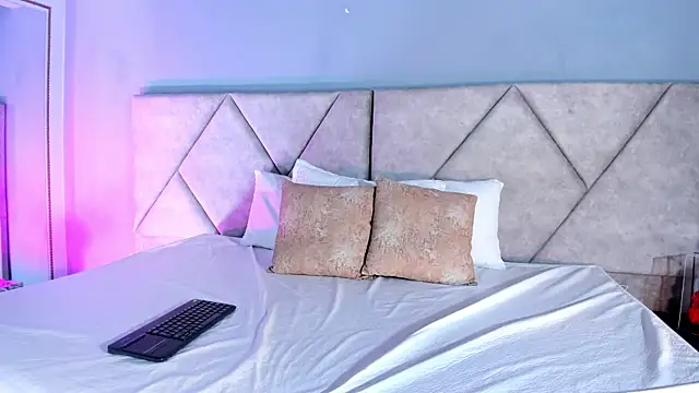 Snapshot of KaattyDoll chatting on February 2026 01:09:01 PM KaattyDoll online show from February 2026 01:09:01 PM