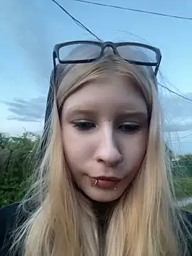 WarmAtEdges online show from May 2026 06:06:01 PM