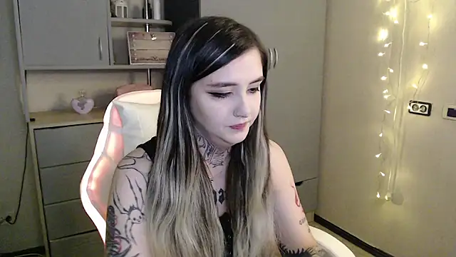 Rin Tozier online show from March 2026 01:10:01 AM