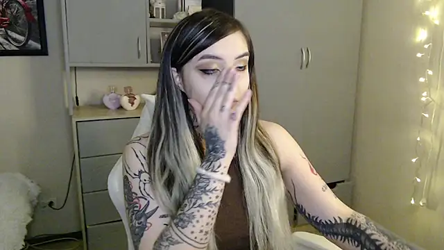 Rin Tozier online show from March 2026 01:17:02 AM