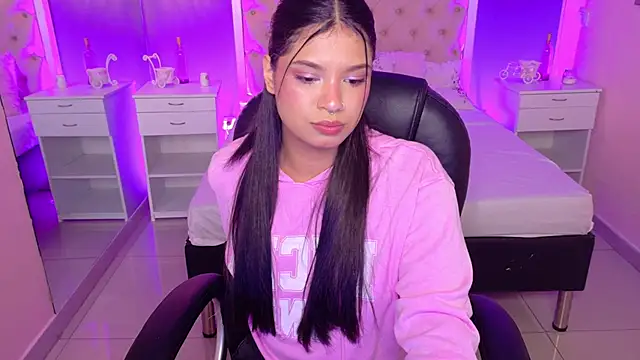 Hana Stone online show from April 2026 02:05:02 AM