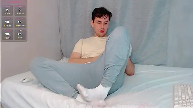 Snapshot of Luc_7 chatting on February 2026 09:57:01 PM Luc 7 online show from February 2026 09:57:01 PM