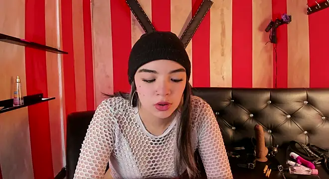 Meivis     online show from March 2026 07:19:01 PM