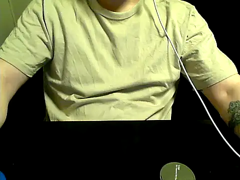 Snapshot of larwil97 chatting on February 2026 07:51:02 PM larwil97 online show from February 2026 07:51:02 PM