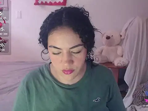 Snapshot of MaissaArabic chatting on February 2026 03:44:02 PM MaissaArabic online show from February 2026 03:44:02 PM