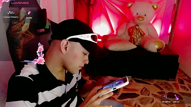 Top and bottom online show from April 2026 02:51:02 AM