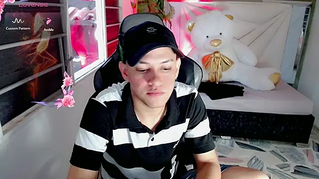 Top and bottom online show from April 2026 09:28:01 PM