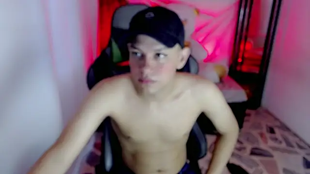Top and bottom online show from April 2026 08:14:02 PM