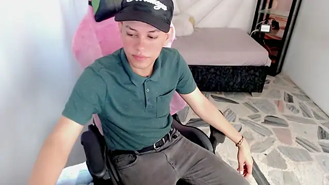 Top and bottom online show from May 2026 08:49:01 PM