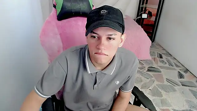 Top and bottom online show from May 2026 09:01:01 PM