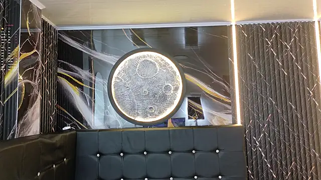  ArianaToroo online show from April 2026 02:22:01 PM