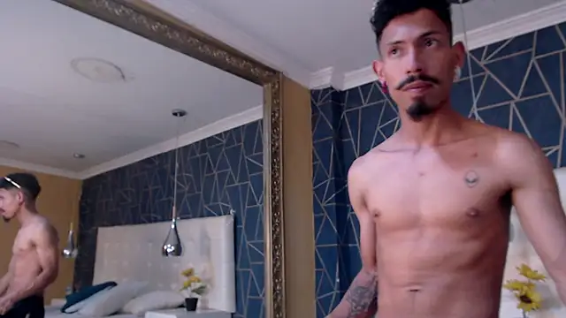 NoaahTylor online show from February 2026 08:19:02 PM