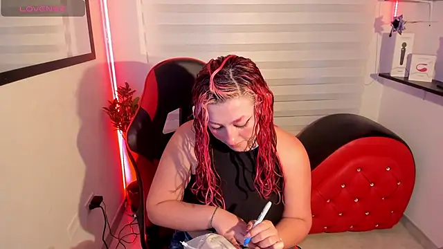Emily Jonesh online show from April 2026 12:22:02 PM