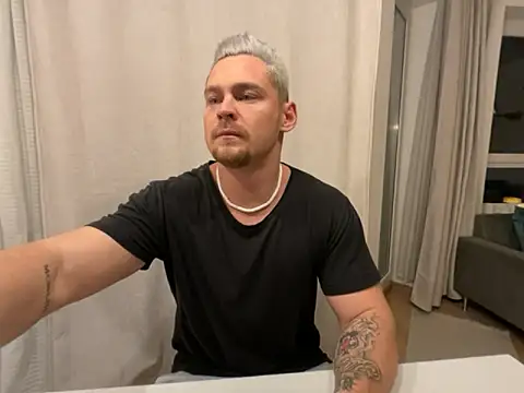 Snapshot of EddyRise- chatting on February 2026 06:15:02 PM EddyRise- online show from February 2026 06:15:02 PM