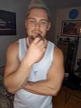 Snapshot of EddyRise- chatting on February 2026 06:07:01 PM EddyRise- online show from February 2026 06:07:01 PM