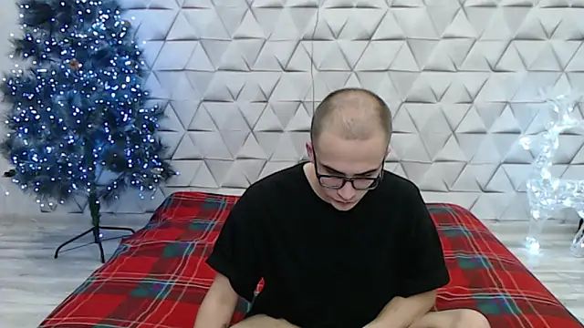 Pure Aura online show from February 2026 05:52:01 PM