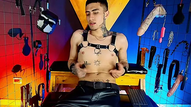 Snapshot of Master_kingsadic chatting on February 2026 09:19:02 AM Master kingsadic online show from February 2026 09:19:02 AM