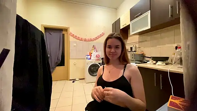 Snapshot of MariiCooper chatting on February 2026 04:35:01 PM MariiCooper online show from February 2026 04:35:01 PM