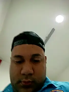 Snapshot of Mohamed1627 chatting on February 2026 01:13:01 AM Mohamed1627 online show from February 2026 01:13:01 AM