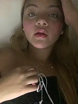 ayla0881 online show from February 2026 01:09:02 PM