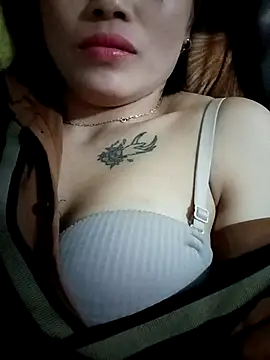 luna-rosax online show from February 2026 04:55:01 AM