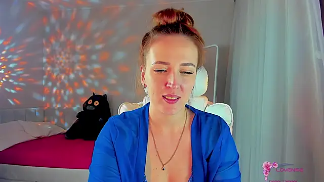 Snapshot of she_wolf chatting on April 2026 02:03:02 PM she wolf online show from April 2026 02:03:02 PM