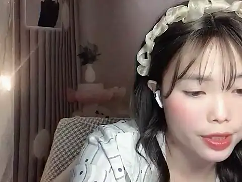 Snapshot of Girl-crazy1 chatting on February 2026 02:43:01 AM Girl-crazy1 online show from February 2026 02:43:01 AM