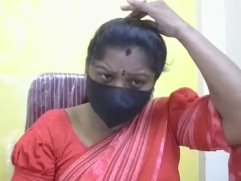 Snapshot of anu-reddyy chatting on July 2026 04:18:01 AM anu-reddyy online show from July 2026 04:18:01 AM
