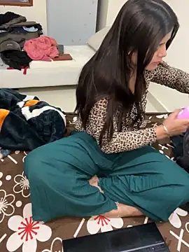 Snapshot of assybauty chatting on February 2026 08:23:02 AM assybauty online show from February 2026 08:23:02 AM