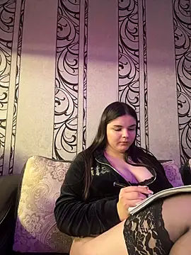 Snapshot of VictoriaPricee chatting on February 2026 02:28:01 PM VictoriaPricee online show from February 2026 02:28:01 PM