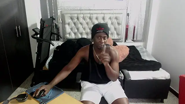 chamaquito xl online show from February 2026 12:01:02 PM