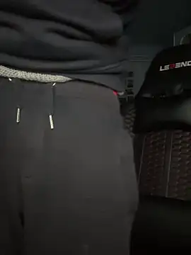 Snapshot of zozo971008 chatting on February 2026 07:21:02 PM zozo971008 online show from February 2026 07:21:02 PM