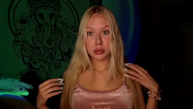 Snapshot of pureeangel chatting on February 2026 07:55:02 PM pureeangel online show from February 2026 07:55:02 PM