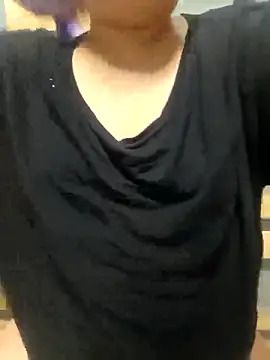 squirtshantal online show from April 2026 06:58:01 PM