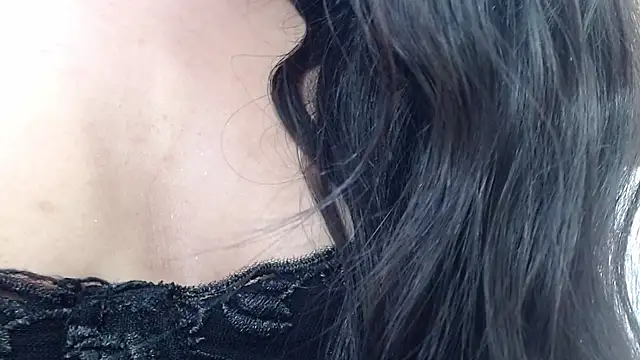 vanessa f online show from June 2026 07:37:01 PM