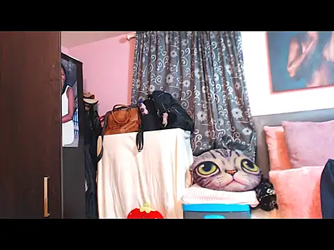 alanalaurent15 online show from April 2026 08:52:02 AM