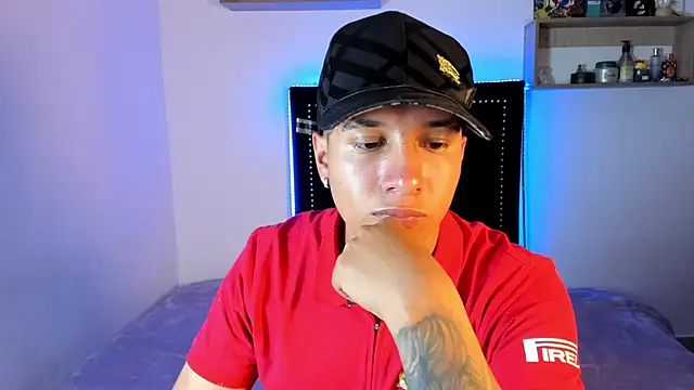 Snapshot of Jhony_rayder chatting on February 2026 01:33:01 AM Jhony rayder online show from February 2026 01:33:01 AM