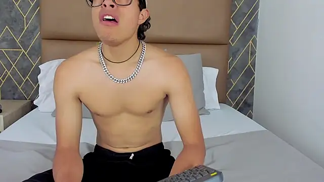 Escanor Hot online show from February 2026 07:32:02 PM