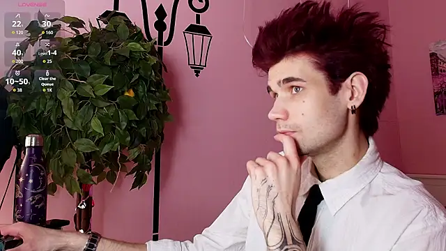 Snapshot of trevor_dreams chatting on February 2026 04:05:02 PM trevor dreams online show from February 2026 04:05:02 PM