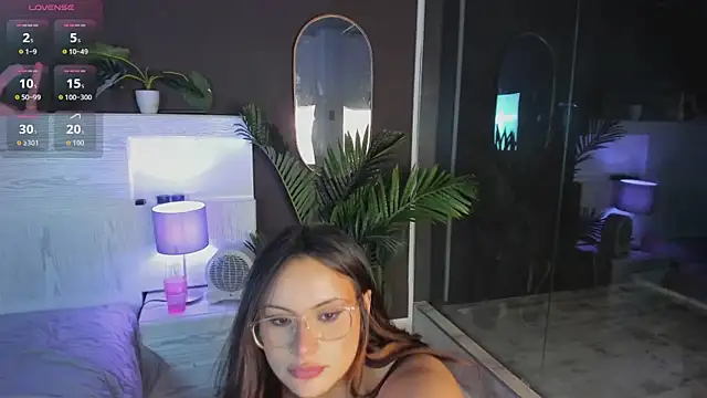 Snapshot of Mia_noiir chatting on July 2026 03:56:01 AM Mia noiir online show from July 2026 03:56:01 AM