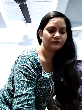 Snapshot of Anushka_Singh0 chatting on April 2026 04:48:01 PM Anushka Singh0 online show from April 2026 04:48:01 PM