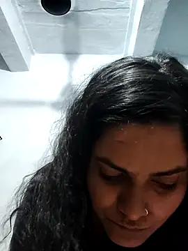 Snapshot of Anushka_Singh0 chatting on April 2026 07:36:01 AM Anushka Singh0 online show from April 2026 07:36:01 AM