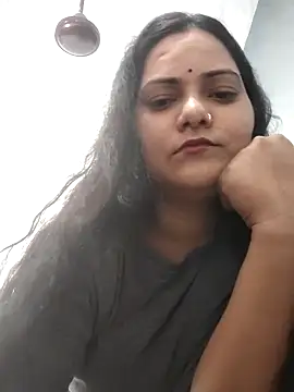 Snapshot of Anushka_Singh0 chatting on May 2026 05:56:01 AM Anushka Singh0 online show from May 2026 05:56:01 AM