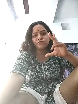 Snapshot of Anushka_Singh0 chatting on May 2026 12:21:02 PM Anushka Singh0 online show from May 2026 12:21:02 PM
