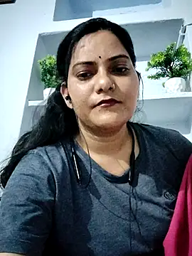 Snapshot of Anushka_Singh0 chatting on May 2026 04:37:01 PM Anushka Singh0 online show from May 2026 04:37:01 PM