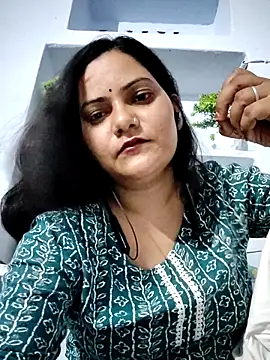 Snapshot of Anushka_Singh0 chatting on May 2026 05:10:02 PM Anushka Singh0 online show from May 2026 05:10:02 PM