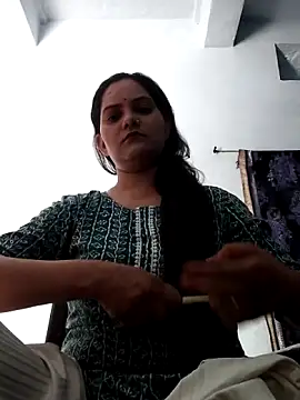 Snapshot of Anushka_Singh0 chatting on May 2026 06:41:01 AM Anushka Singh0 online show from May 2026 06:41:01 AM