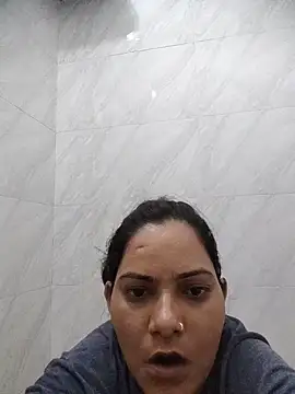 Snapshot of Anushka_Singh0 chatting on June 2026 06:04:02 AM Anushka Singh0 online show from June 2026 06:04:02 AM