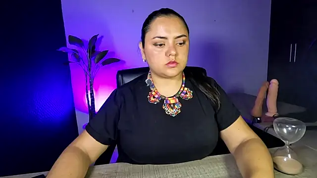 AzaraOnyx online show from May 2026 10:27:01 PM