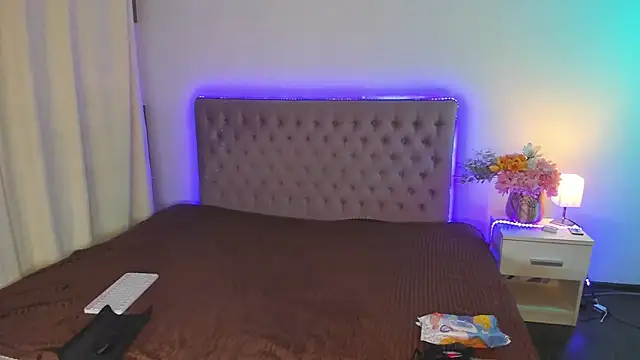 AmandaHoppe online show from April 2026 05:05:02 AM